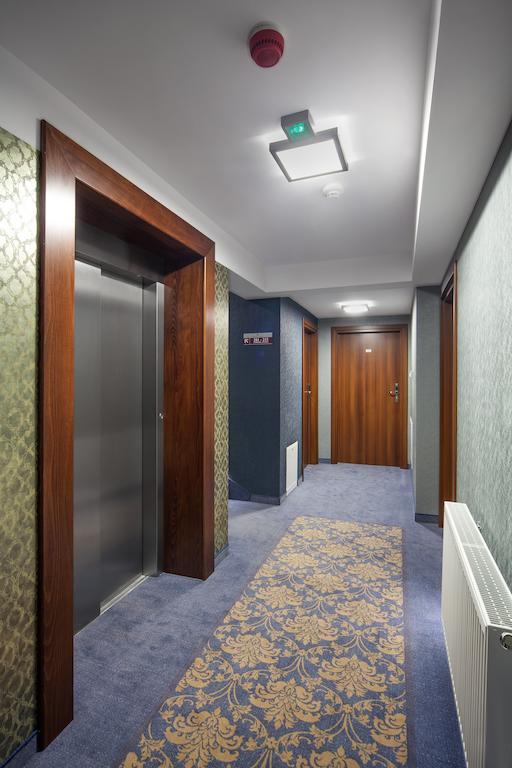 Hotel Miodowy Mlyn Opatow  Exteriér fotografie