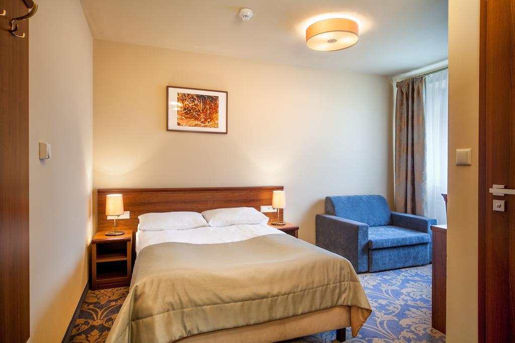 Hotel Miodowy Mlyn Opatow  Pokoj fotografie